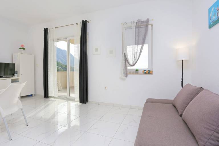 One bedroom apartment with terrace and sea view Podgora, Makarska (A-21817-a) — photo 3