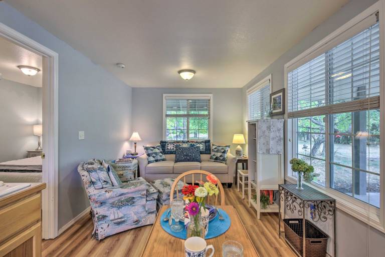 Cabin  McMinnville
