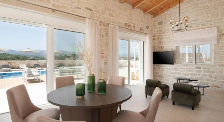 Villa with garden, BBQ & private pool — photo 3