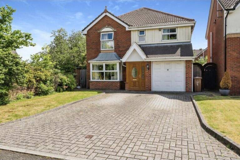 House  Walkden