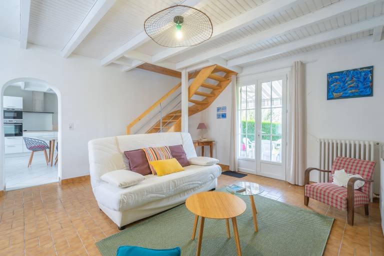 Holiday Home 'Rénovée - Le 36' with Private Terrace, Private Garden and Wi-Fi — photo 3