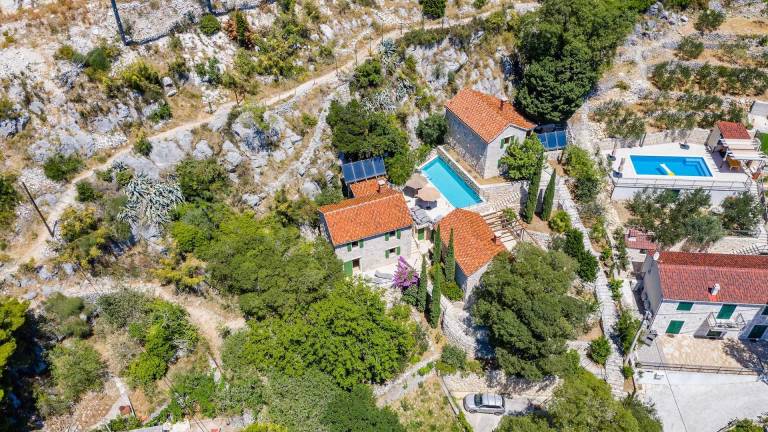 Villa Eden - two charming stone houses with sea views by MyWaycation — photo 2