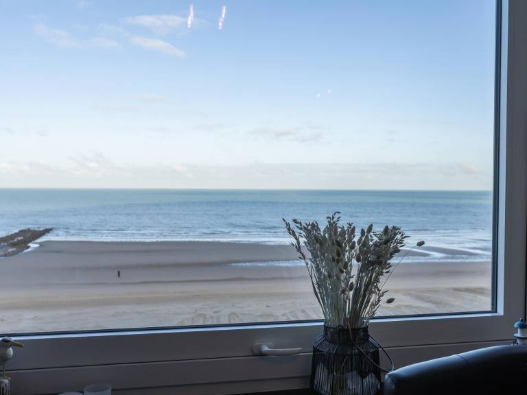 Studio | Sea view — photo 2