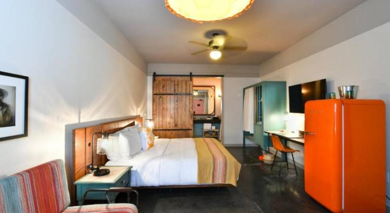 Texican Court by Valencia Hotel Group — photo 2