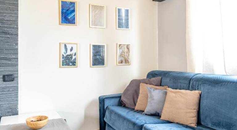 House with 1 room for 4 persons in Novara