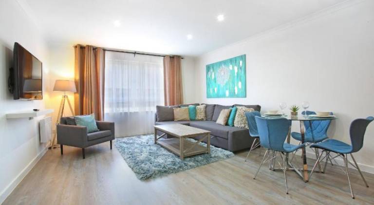 Serviced apartment with 2 rooms for 6 persons — photo 2
