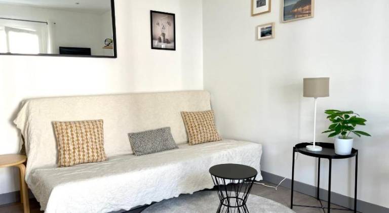 Holiday apartment for 2 persons in Gieres
