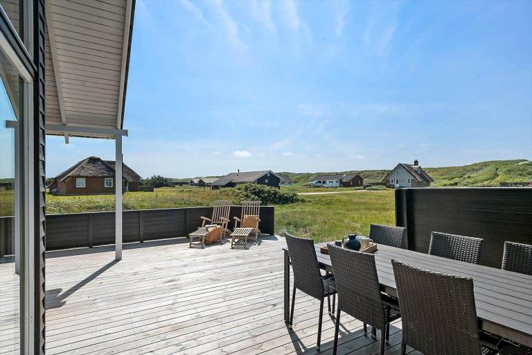 Fully equipped vacation home with sauna, hot tub & barbecue | Pets allowed — photo 2