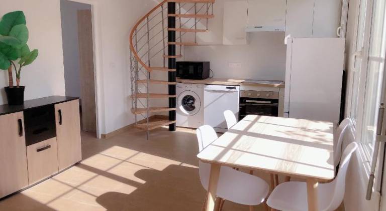 80 m&sup2; Villa