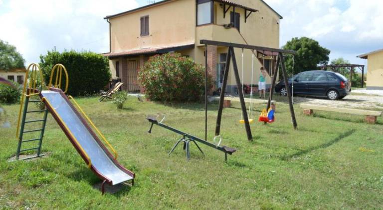 Farm with grill & yard in Piombino