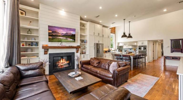 House | Perfect for remote work in Knoxville, TN