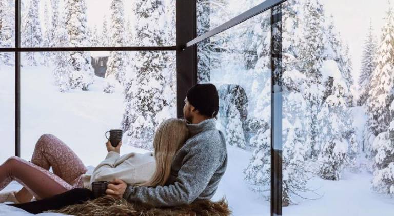 Magical Pond Nature Igloos in Kuusamo