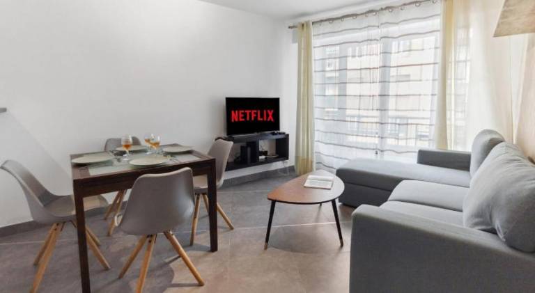 Rental apartment with 2 rooms for 6 persons in Biot
