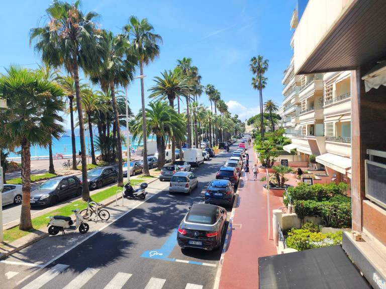 Fully equipped apartment with terrace | Beach view | Close to the beach | Pets allowed — photo 4
