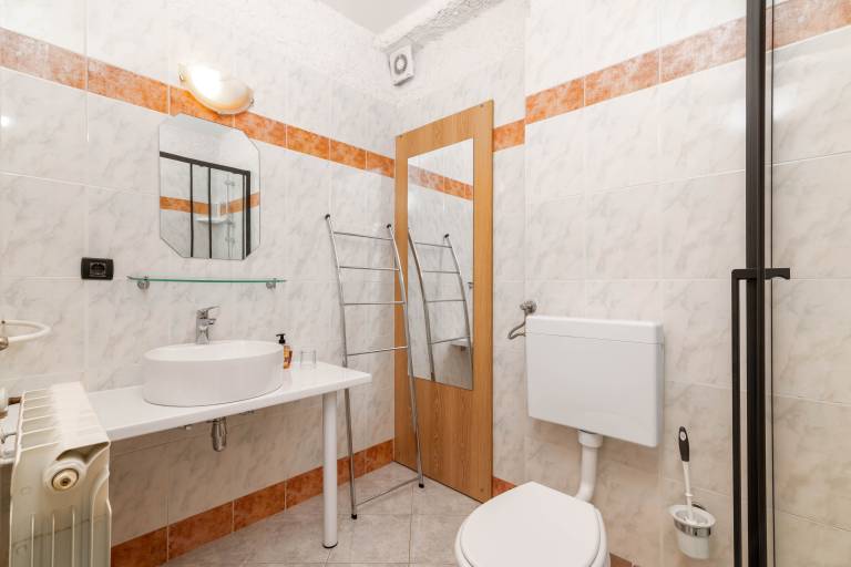 Dedicated room with patio | Pets are welcome — photo 4