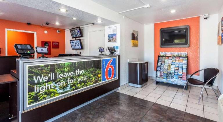 Motel 6 Sacramento, CA - Downtown — photo 2