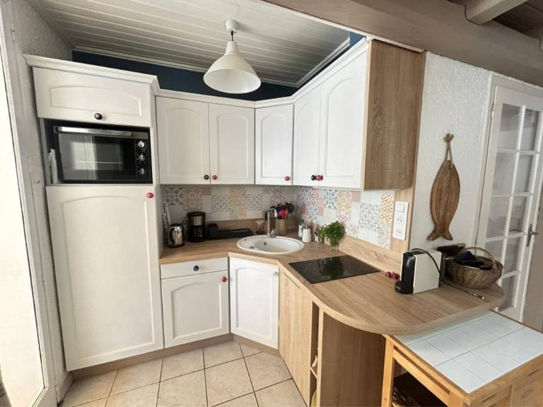 Charming house 7 sleeps 300m from beach, parking and pets allowed — photo 4