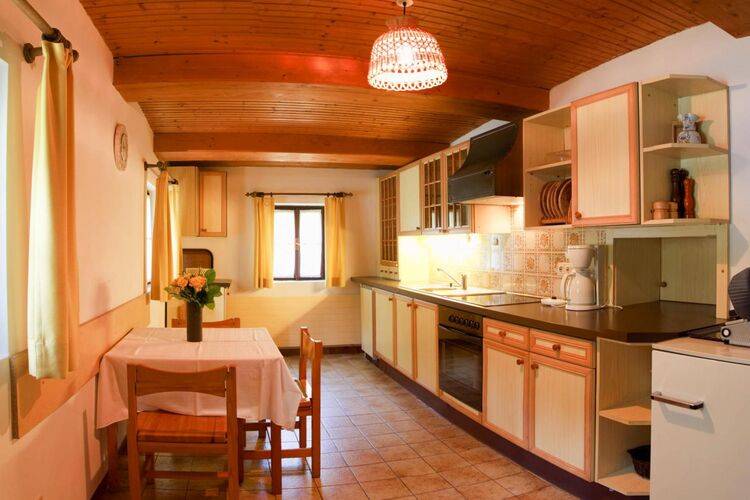 Rental apartment with pool, grill & garden — photo 4