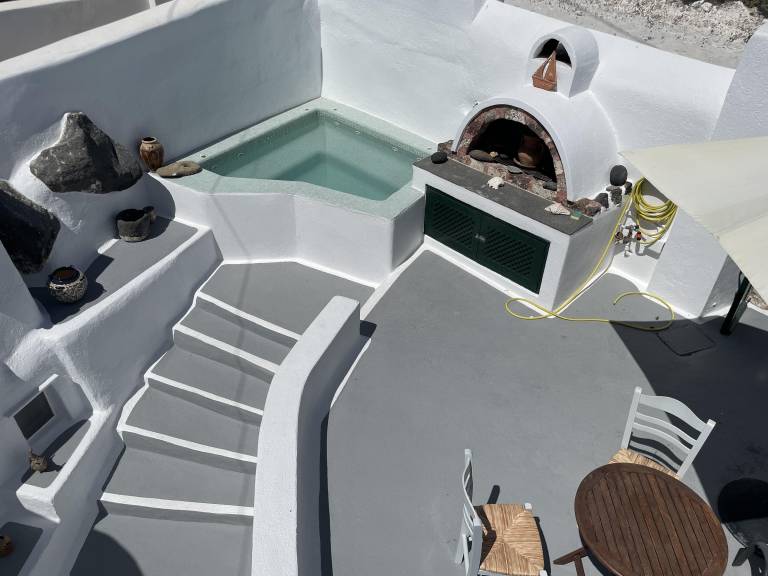 Fira 2-Bed Villa, Sleeps 5 with Outdoor Hot Tub — photo 2