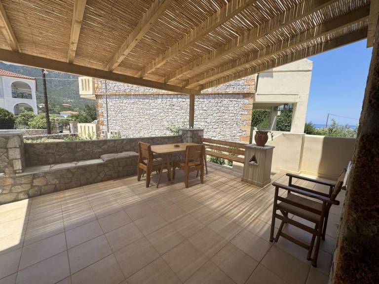 Poulithra, Peloponnese: Charming Holiday Home with Terrace & Sea View — photo 4