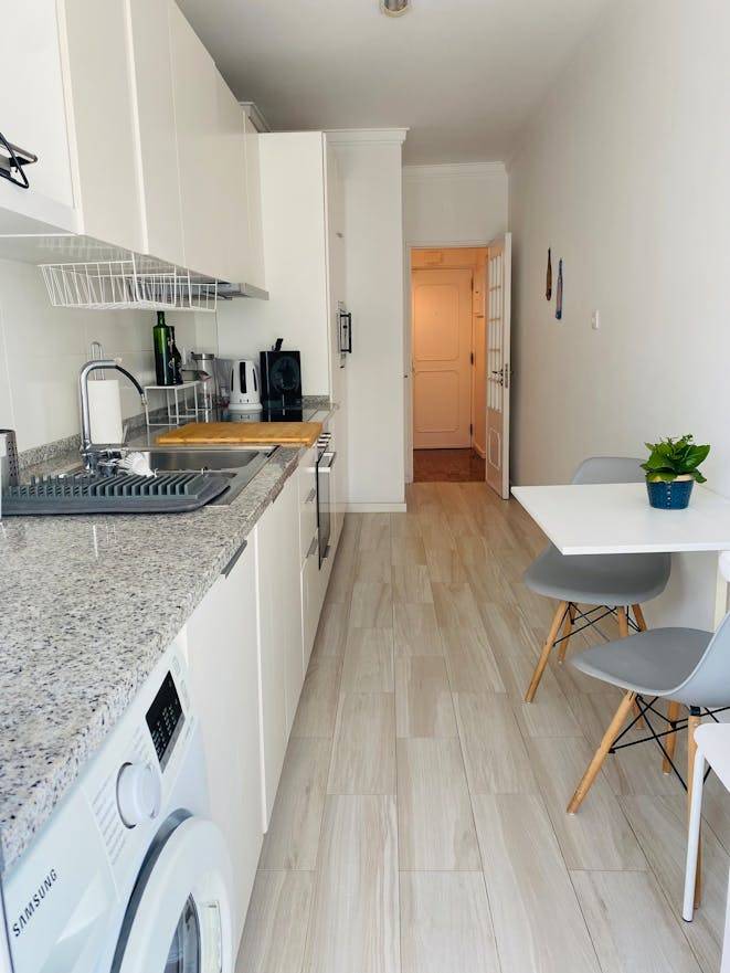 Apartment with patio & grill — photo 2