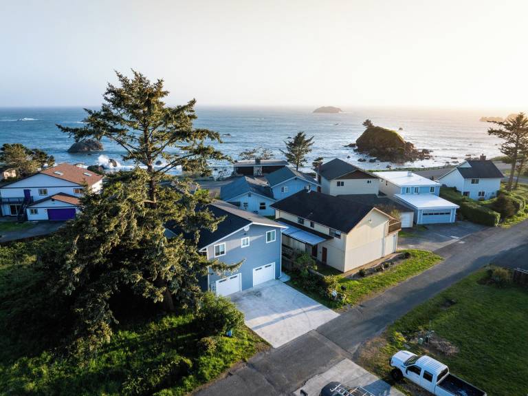 House Crescent City