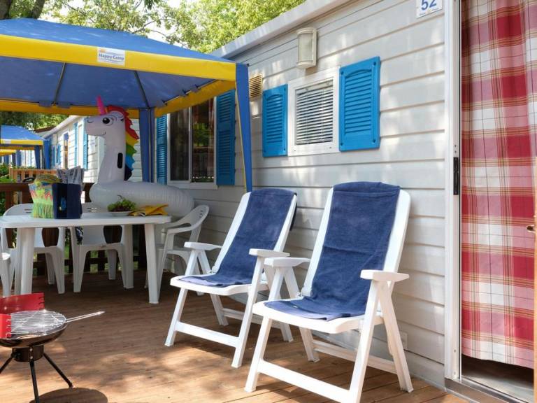 Mobile home with terrace & pool — photo 5