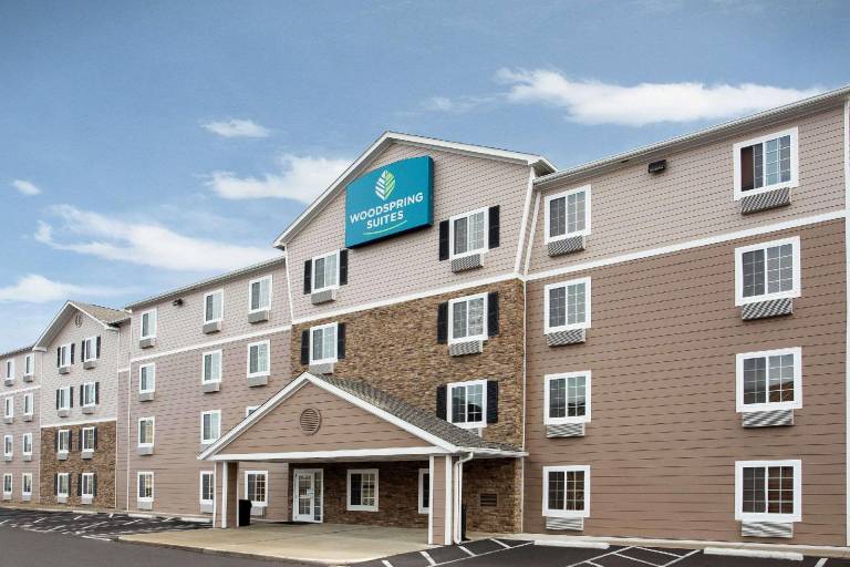 WoodSpring Suites Columbus North I-270 — photo 4