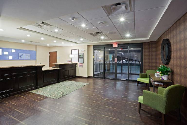 Holiday Inn Express & Suites Deming Mimbres Valley By IHG — photo 2