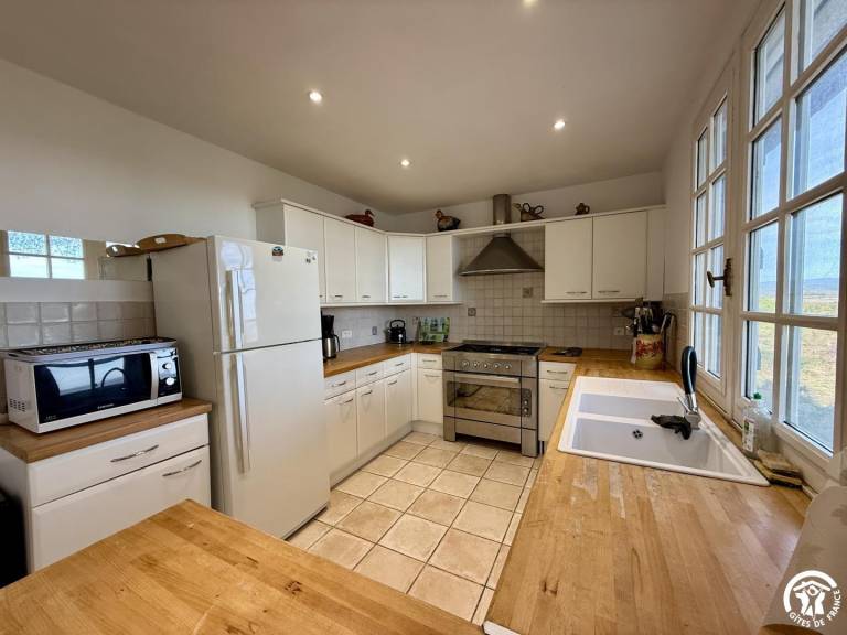 Fully equipped ample gite with terrace, garden & private pool | Pet-friendly — photo 5