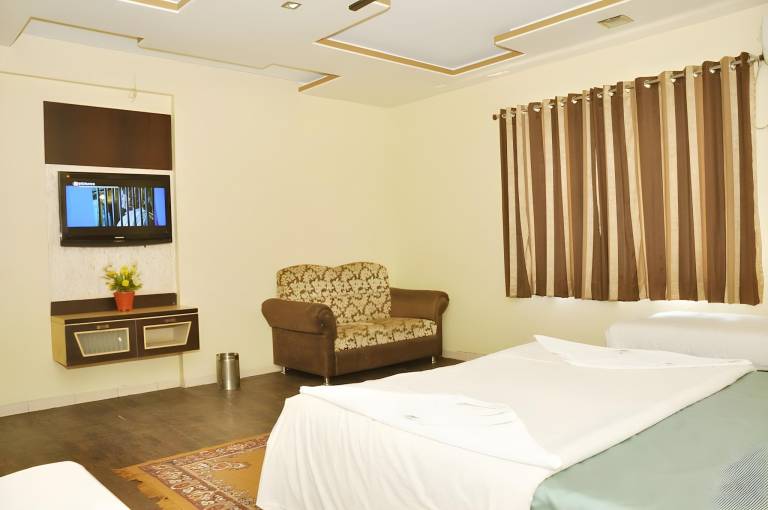 HOTEL SAI SURAJ PALACE — photo 5
