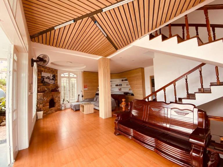 Vacation home with garden, hot tub & BBQ | Perfect for remote work | Pet-friendly — photo 3