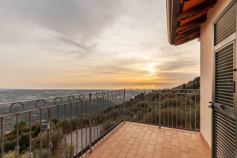 Fully equipped beautiful villa with grill, private pool & patio | Sea view | Pet-friendly — photo 2