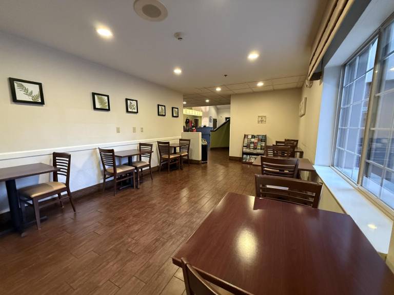 SureStay by Best Western Roseburg — photo 4