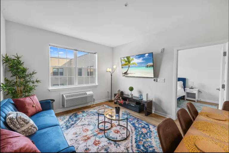 Apartment with terrace in Jersey City, NJ