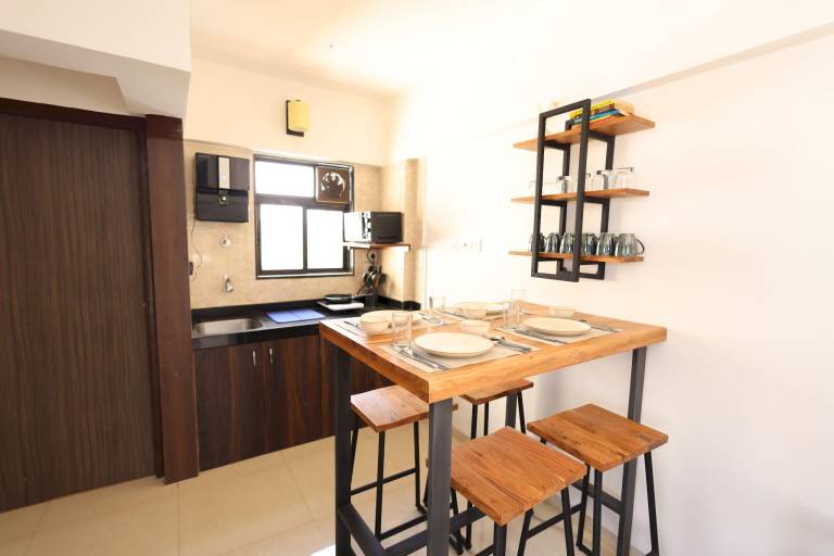 Apartment Versova Beach