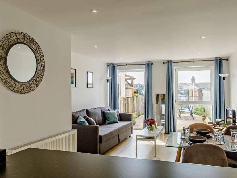 Cottage with terrace & yard | Pets allowed in Paignton