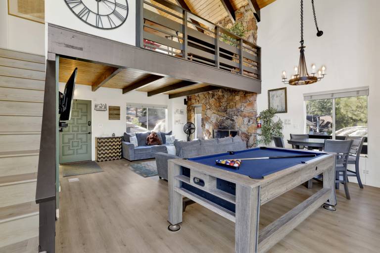 Cabin with terrace & grill | Mountain view | Suitable for remote work in Big Bear Lake, CA