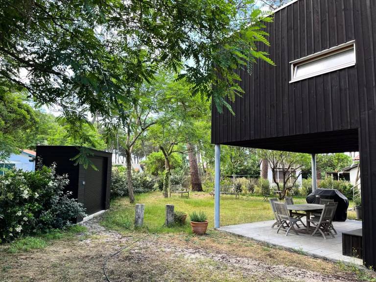 House with BBQ & yard in Biscarrosse