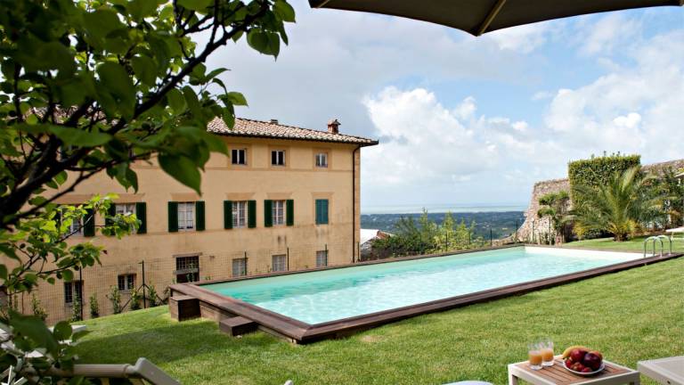 Family-oriented ample villa with grill, jacuzzi & private pool | Pet-friendly — photo 2