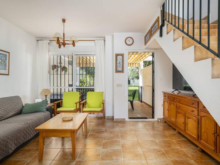 Fully equipped house with yard & pool | Close to the beach | Dogs allowed — photo 4