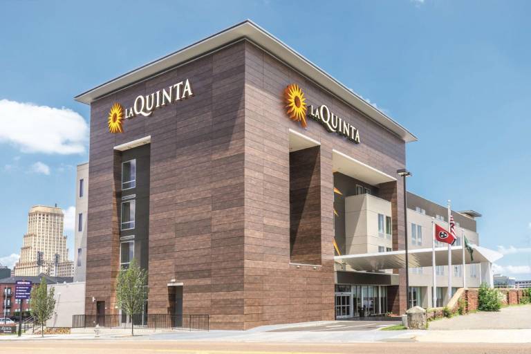 La Quinta Inn & Suites by Wyndham Memphis Downtown in Memphis, TN