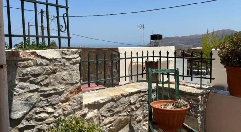 House with patio & barbeque | Perfect for remote work | Pets are welcome in Heraklion