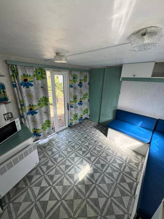 Mobile home with terrace & grill — photo 2