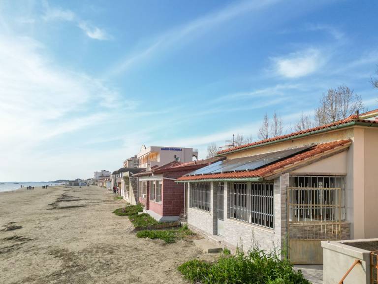 Vacation home with terrace & yard | Sea view — photo 4