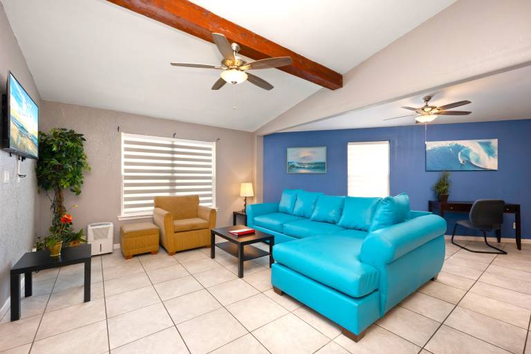 Family-friendly spacious vacation home with private pool & barbeque | Sea view | Close to the beach | Perfect for remote work | Dogs allowed — photo 4