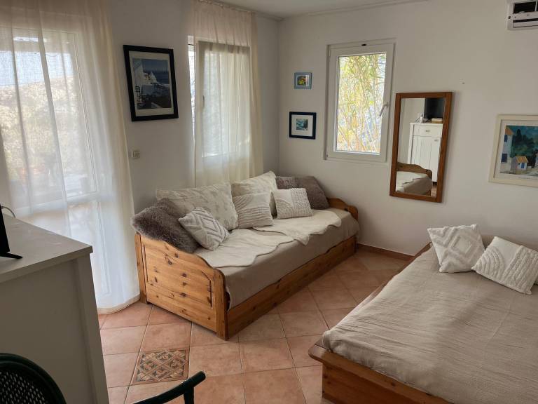 House with patio & grill | Sea view — photo 4