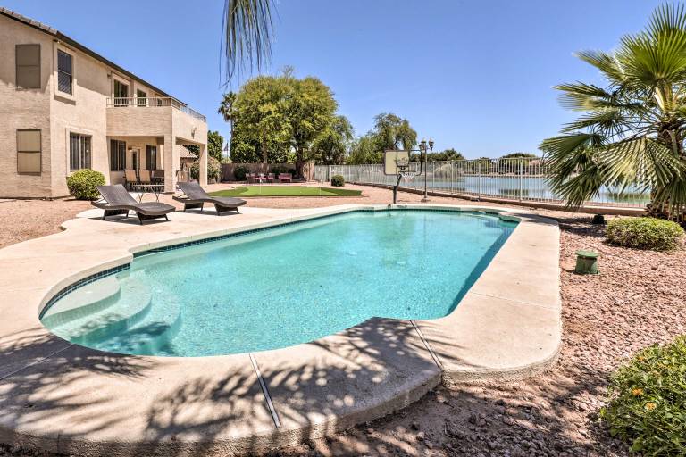 Avondale Abode Pool Lake Views & On Site Fishing