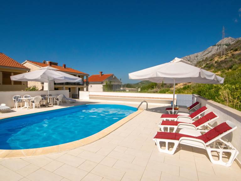 Lovely holiday apartment with patio, pool & sauna | Dogs allowed — photo 2