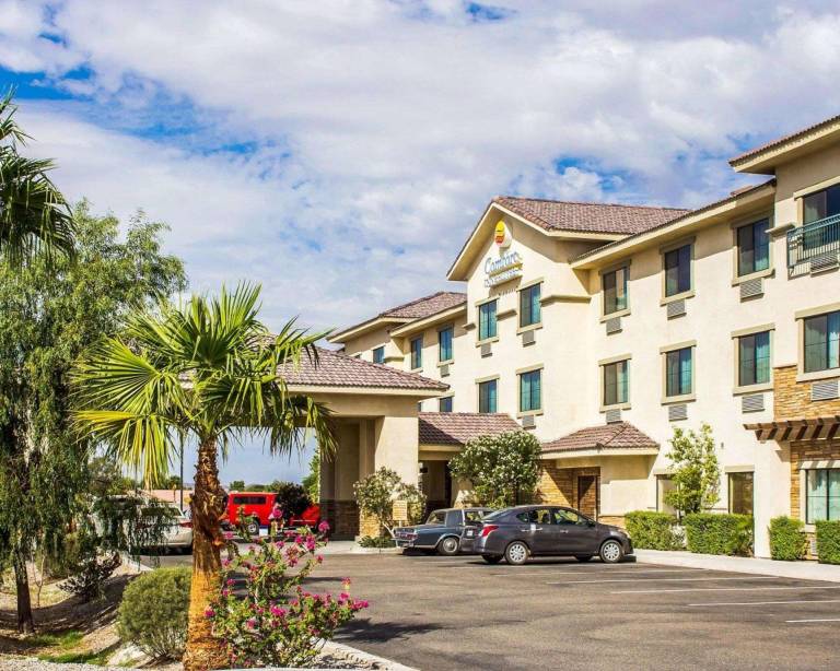 Comfort Inn & Suites Yuma I 8